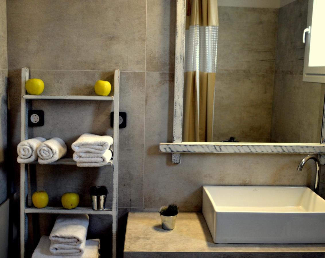 Ammos Luxury Suites Elia  Eksteriør billede